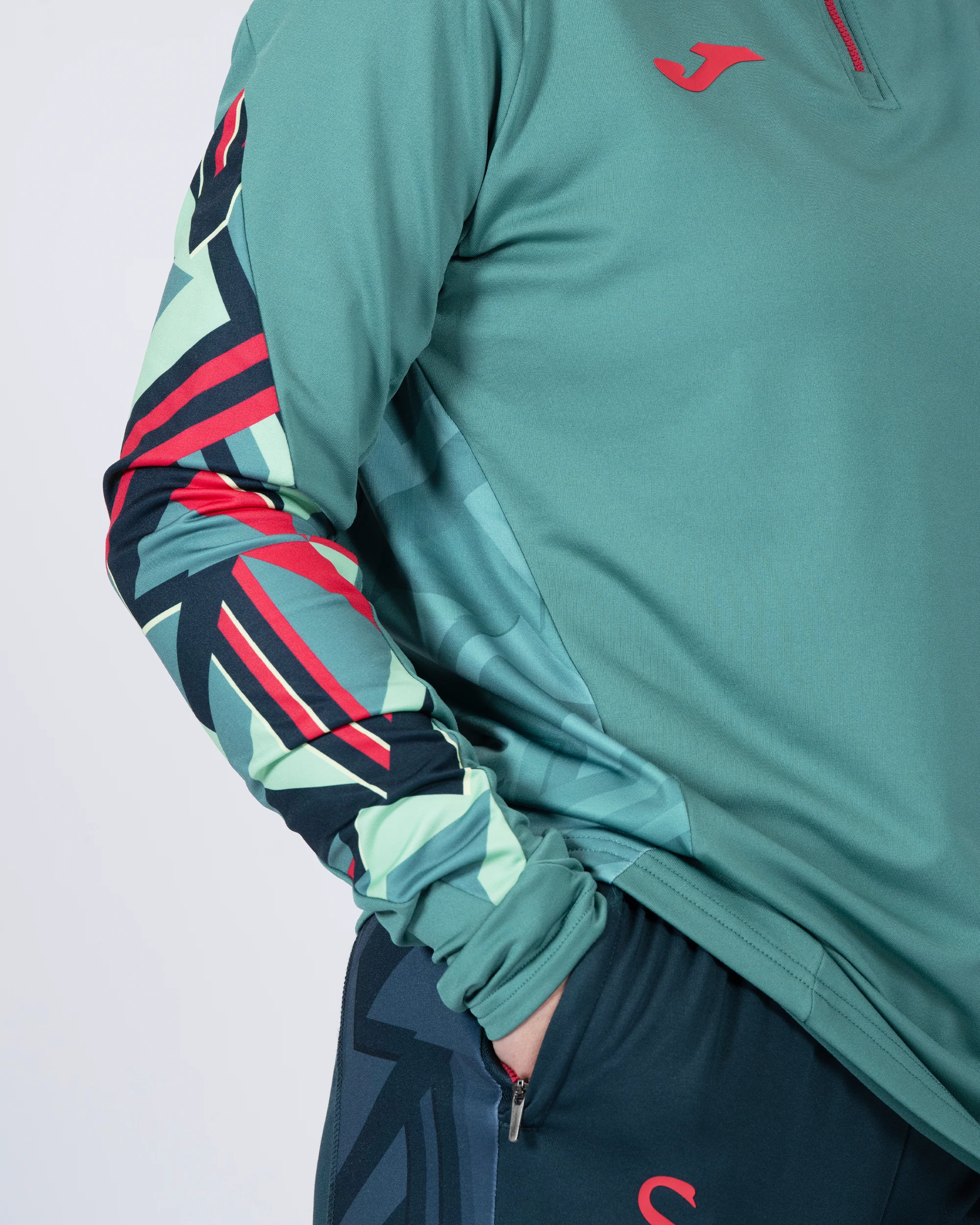 Adult Training 1/4 Zip 2025/26 - Green - Image 4
