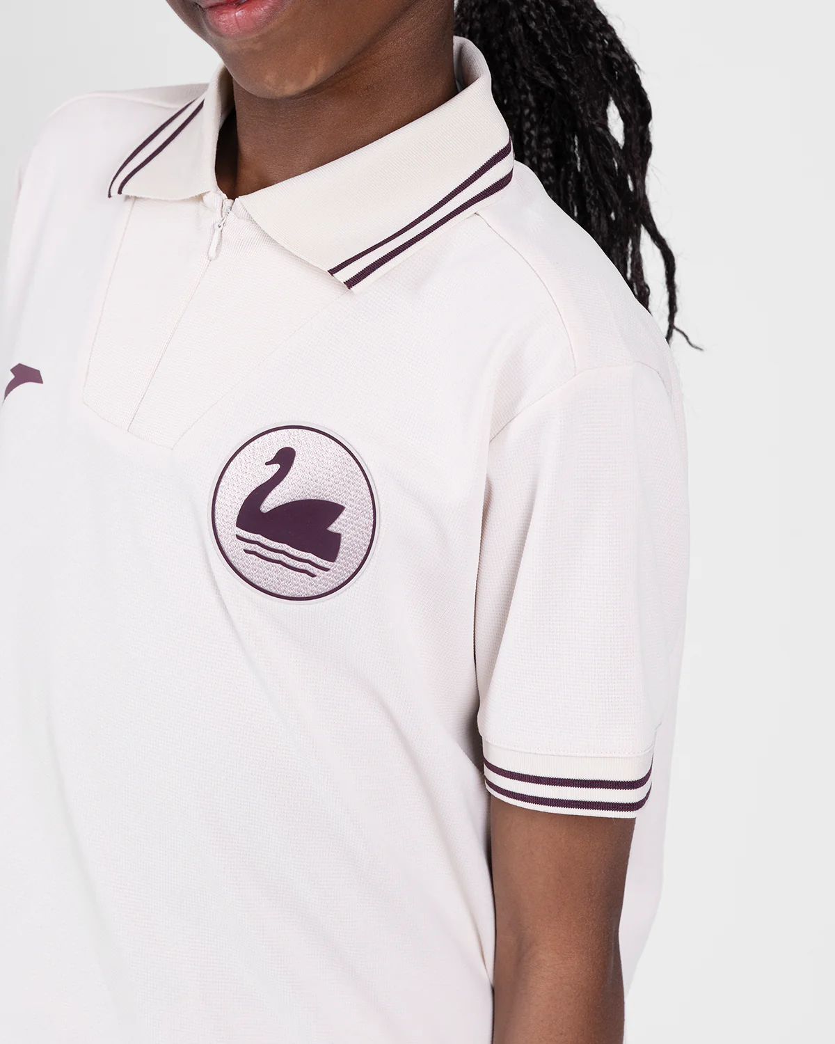 Junior Travel Polo 2025/26 - Cream - Image 3